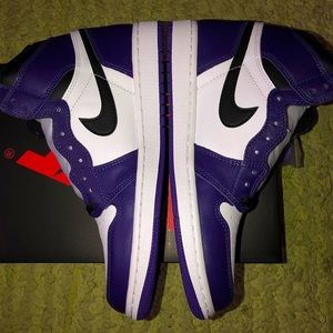 Air Jordan 1 Purple
